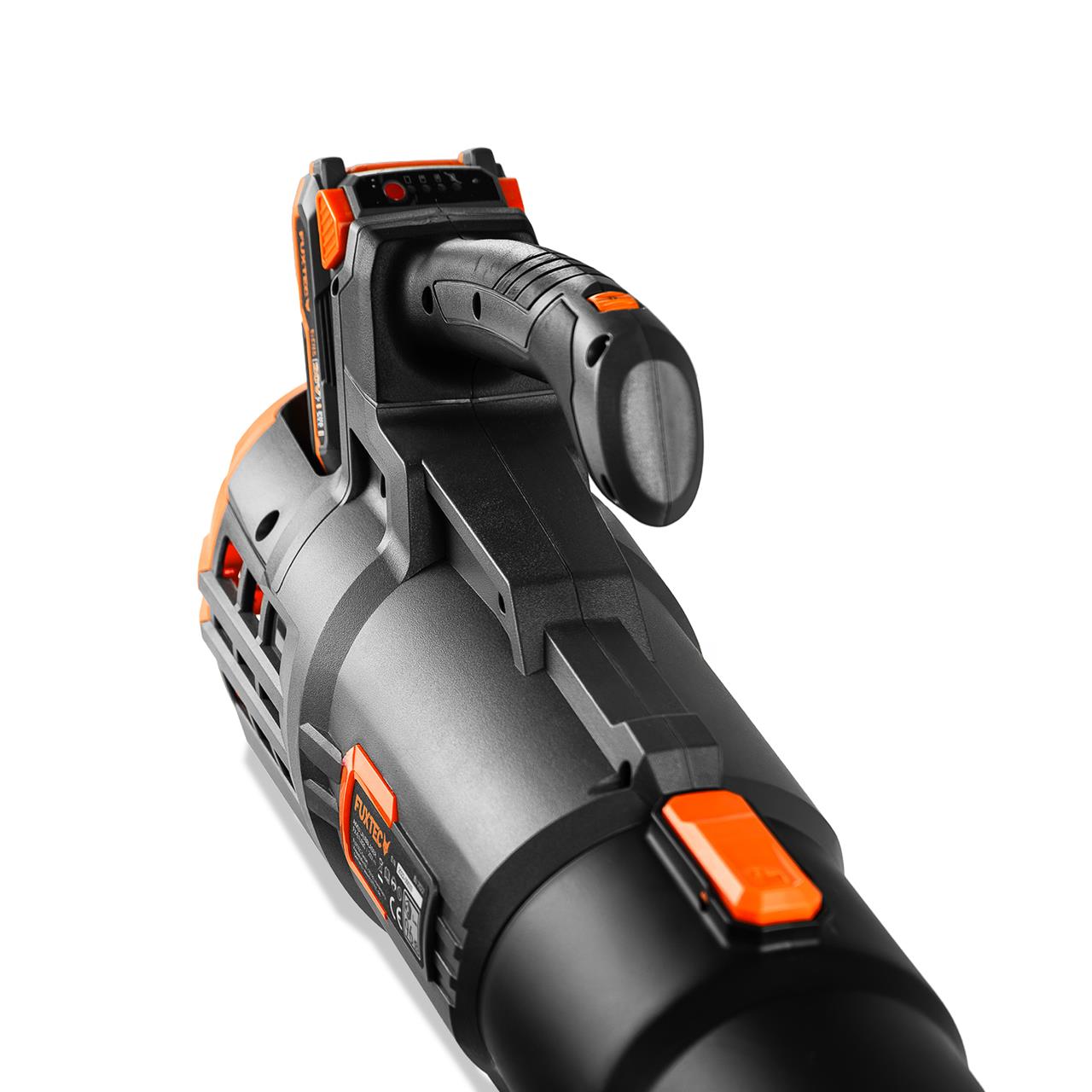 Akumulatorowa dmuchawa do lisci FUXTEC 20V FX-E1LB20 SET 1 z 1 akumulatorami 4Ah, 1 ladowarka 2,4A